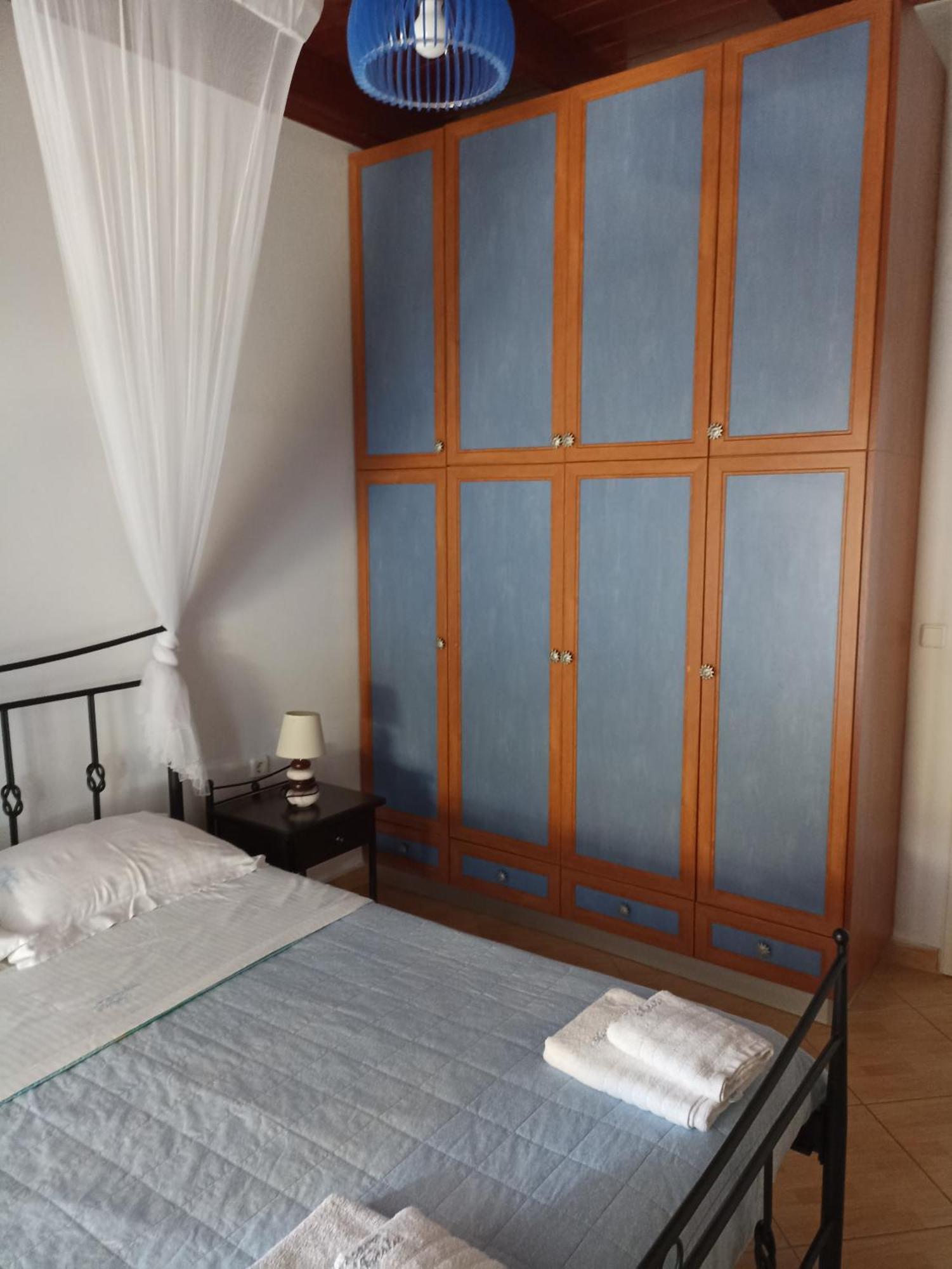 Апартаменты Απεραντο Γαλαζιο Agia Pelagia  Экстерьер фото